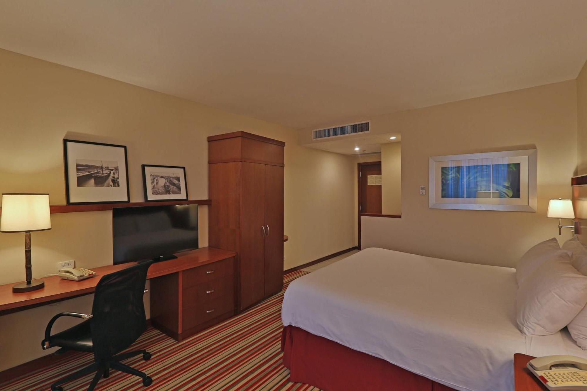 Courtyard By Marriott Multiplaza Mall 4* Panama City