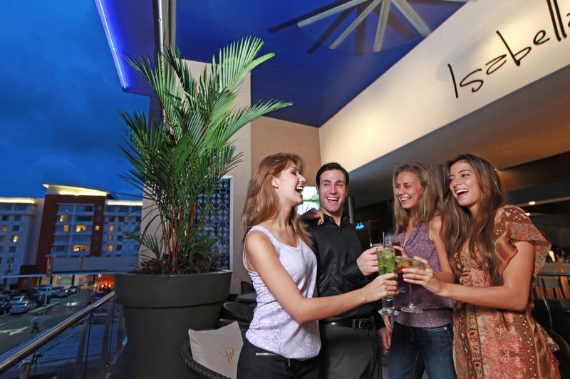 Hotel Courtyard By Marriott Multiplaza Mall