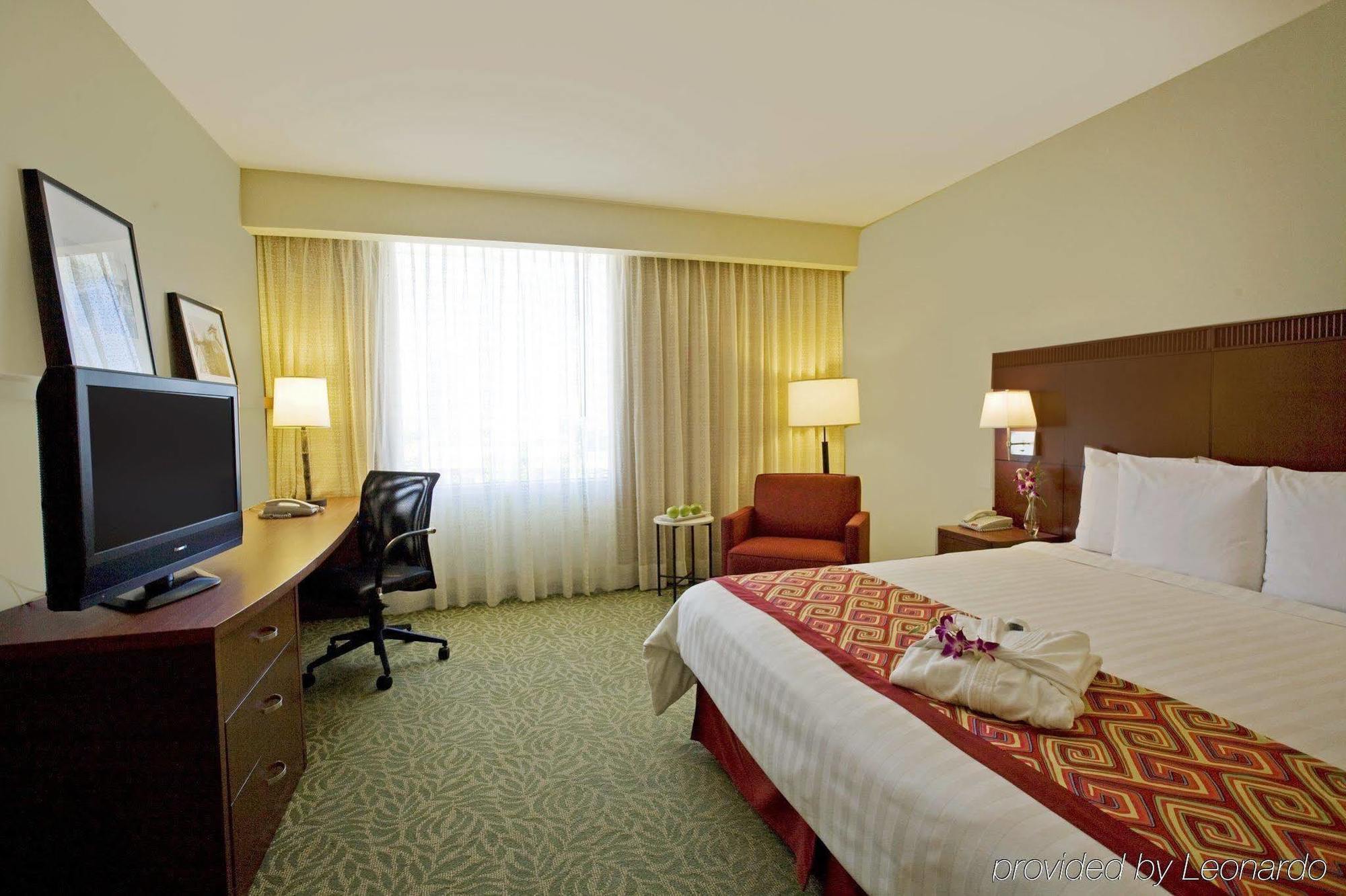 Courtyard By Marriott Multiplaza Mall