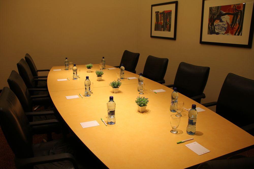 Hotel Courtyard By Marriott Multiplaza Mall 4*