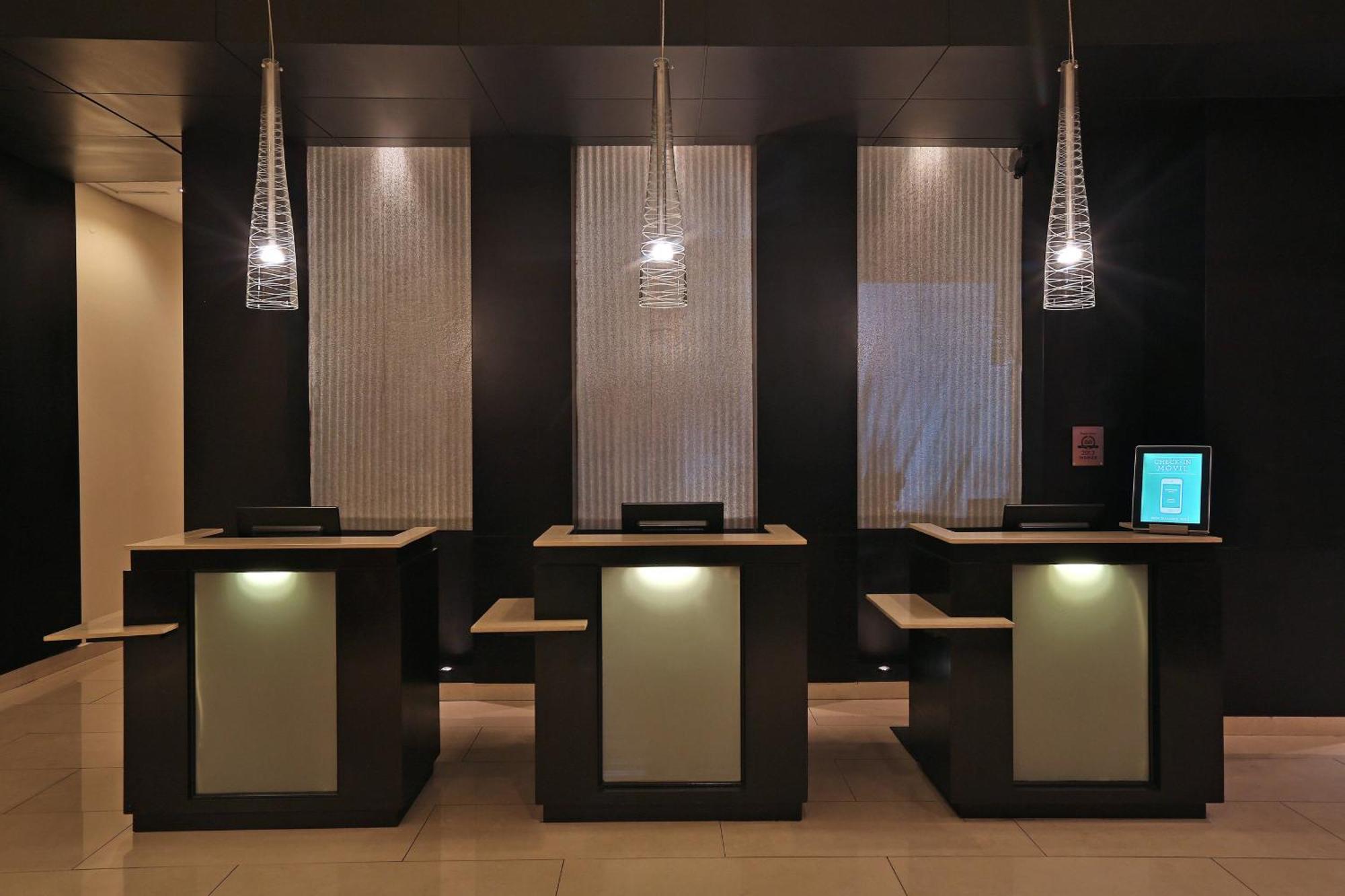 Courtyard By Marriott Multiplaza Mall Hotel