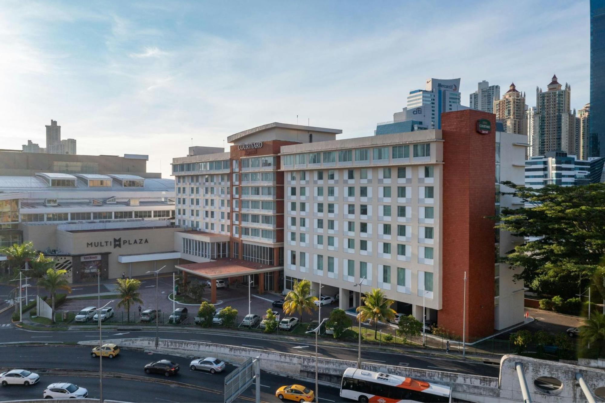 Hotel Courtyard By Marriott Multiplaza Mall