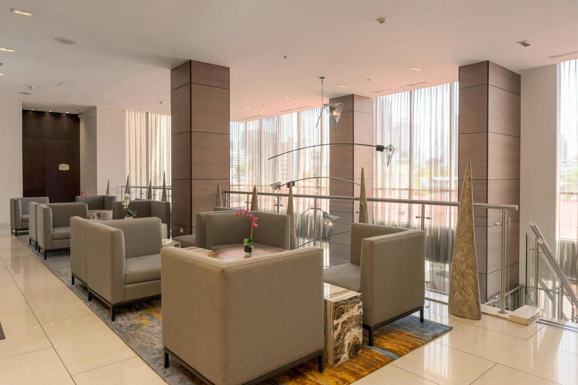 Courtyard By Marriott Multiplaza Mall Hotel