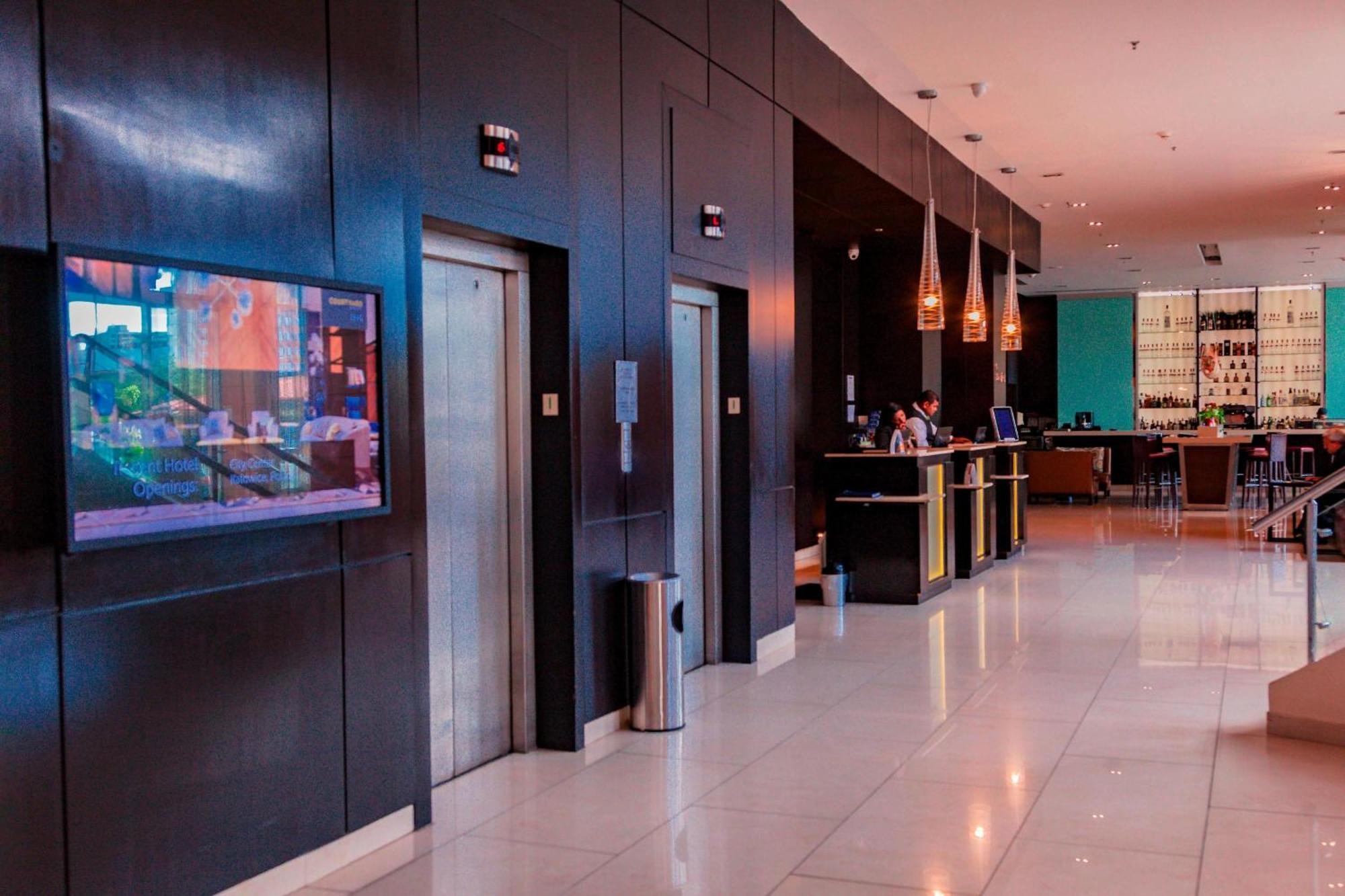 Courtyard By Marriott Multiplaza Mall 4*