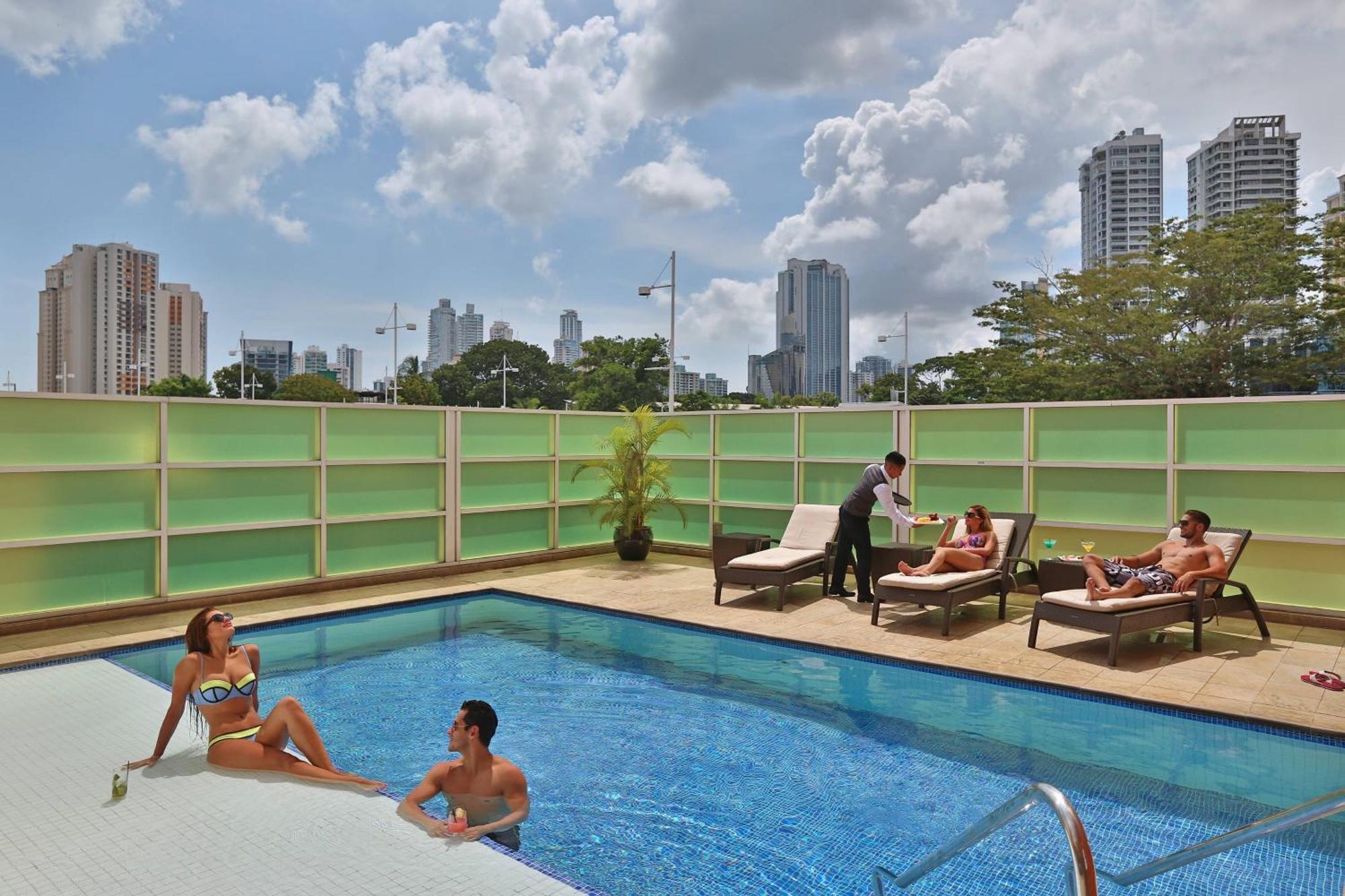 Courtyard By Marriott Multiplaza Mall 4* Cidade do Panamá