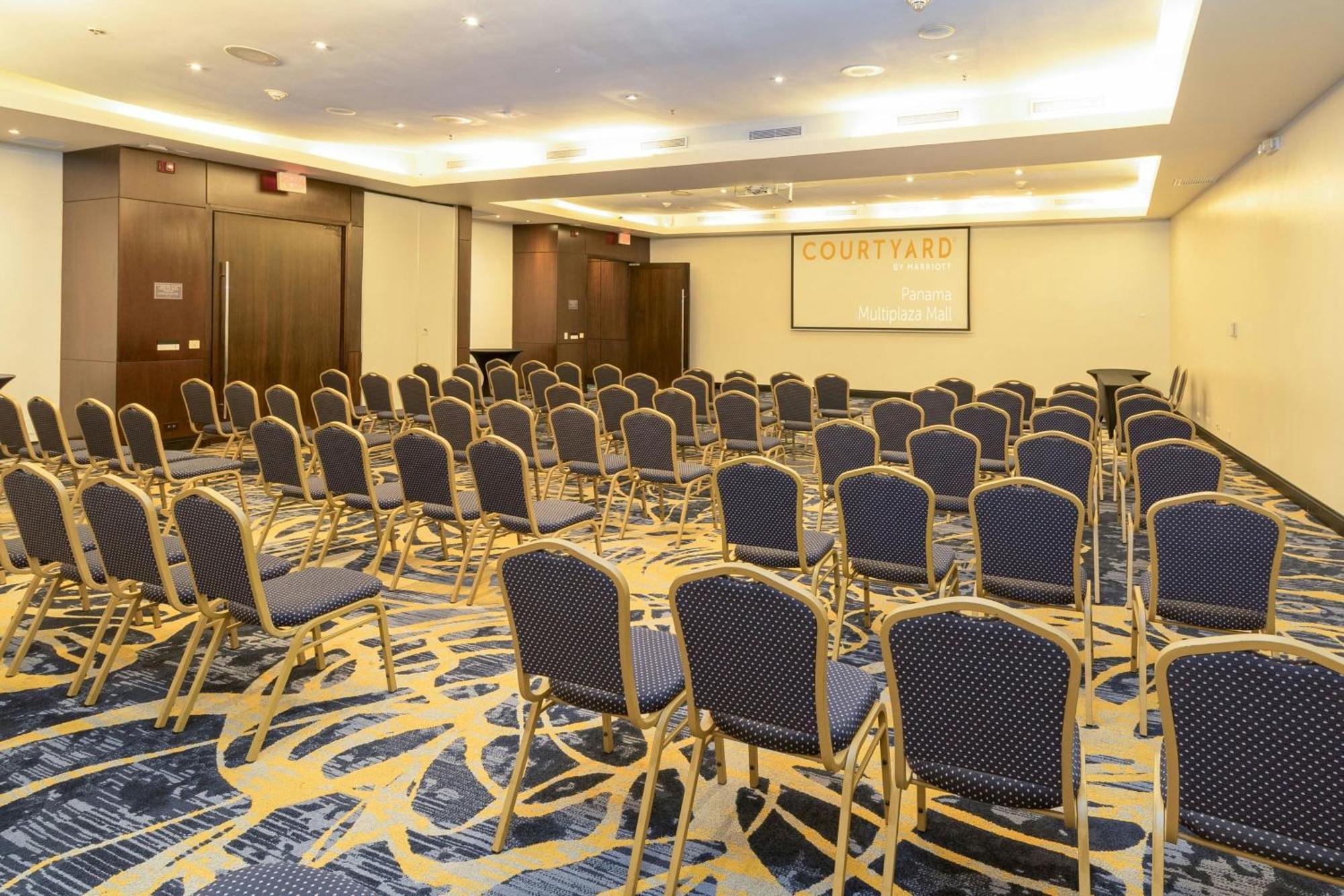 Hotel Courtyard By Marriott Multiplaza Mall