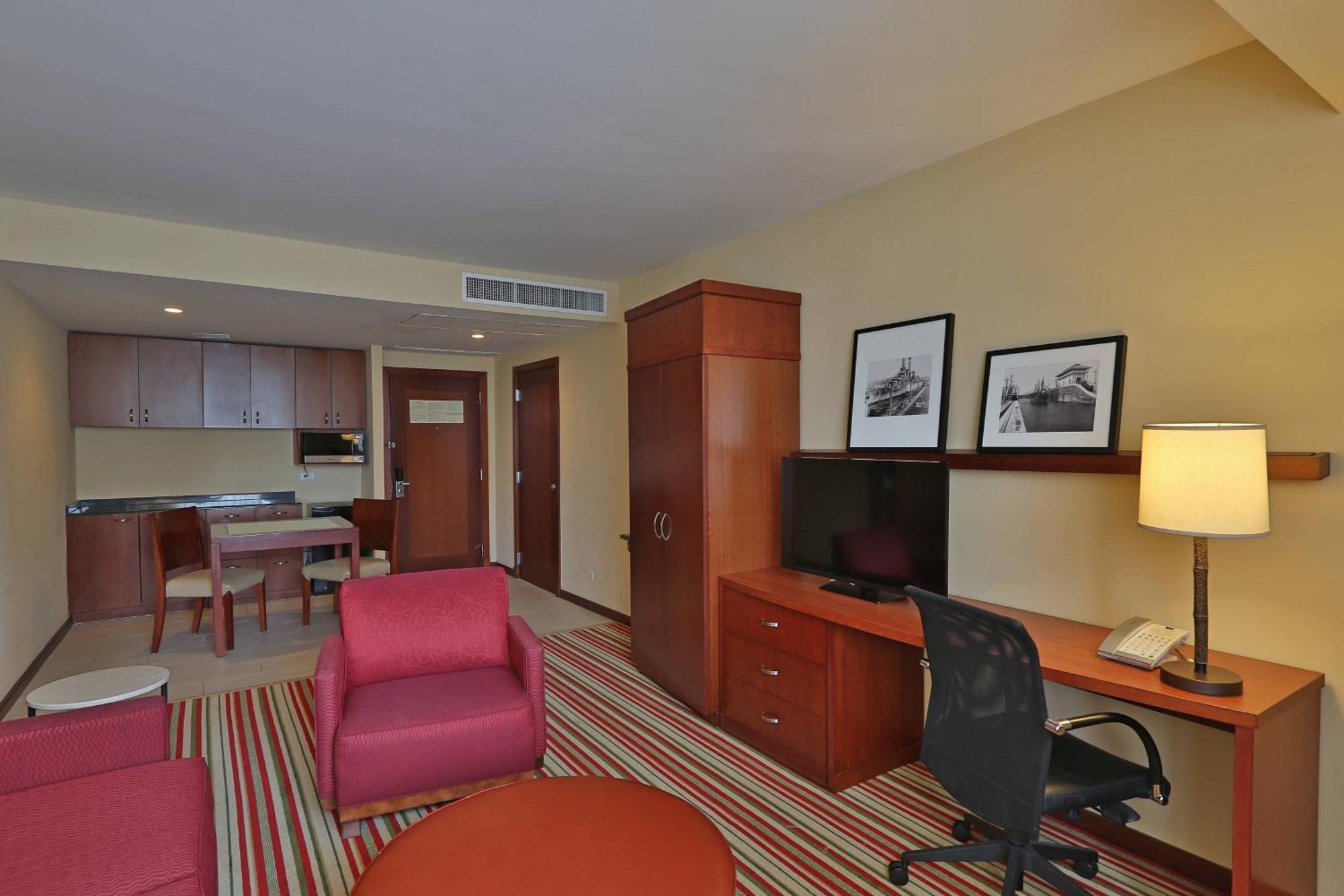 Courtyard By Marriott Multiplaza Mall Cidade do Panamá