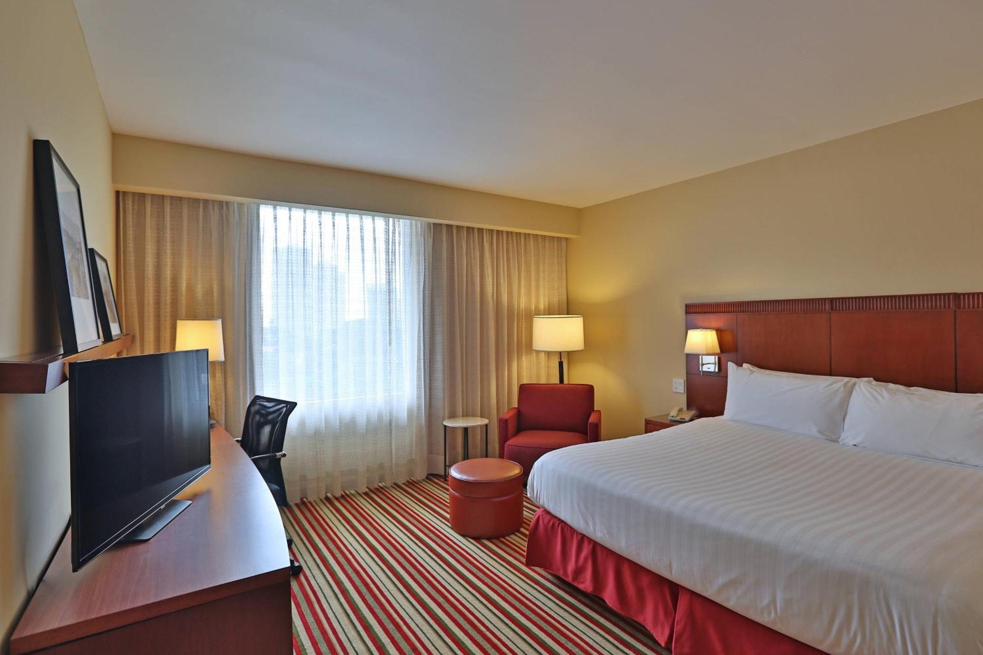 Courtyard By Marriott Multiplaza Mall Hotel
