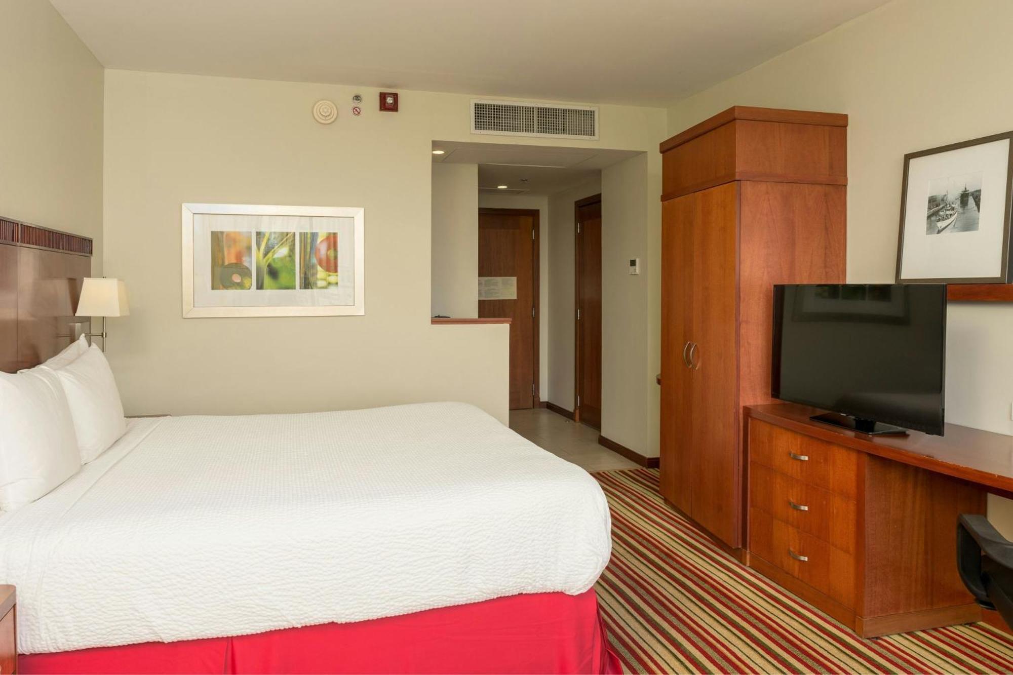 Courtyard By Marriott Multiplaza Mall Cidade do Panamá