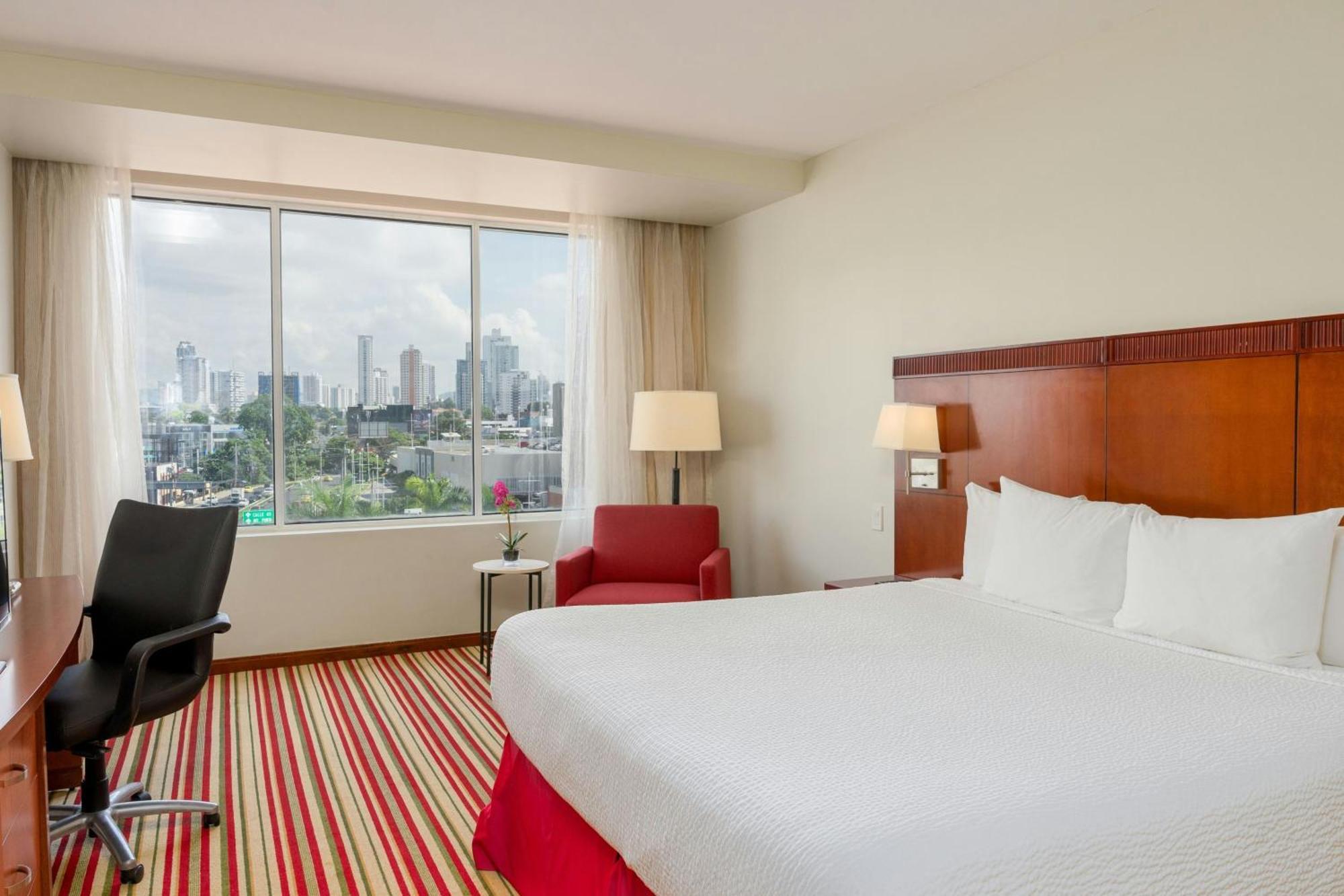 Courtyard By Marriott Multiplaza Mall Hotel