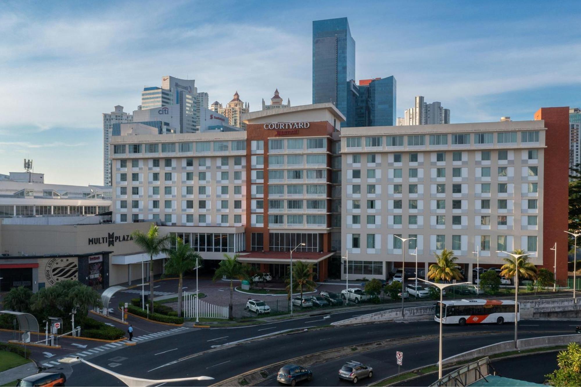 Courtyard By Marriott Multiplaza Mall 4*