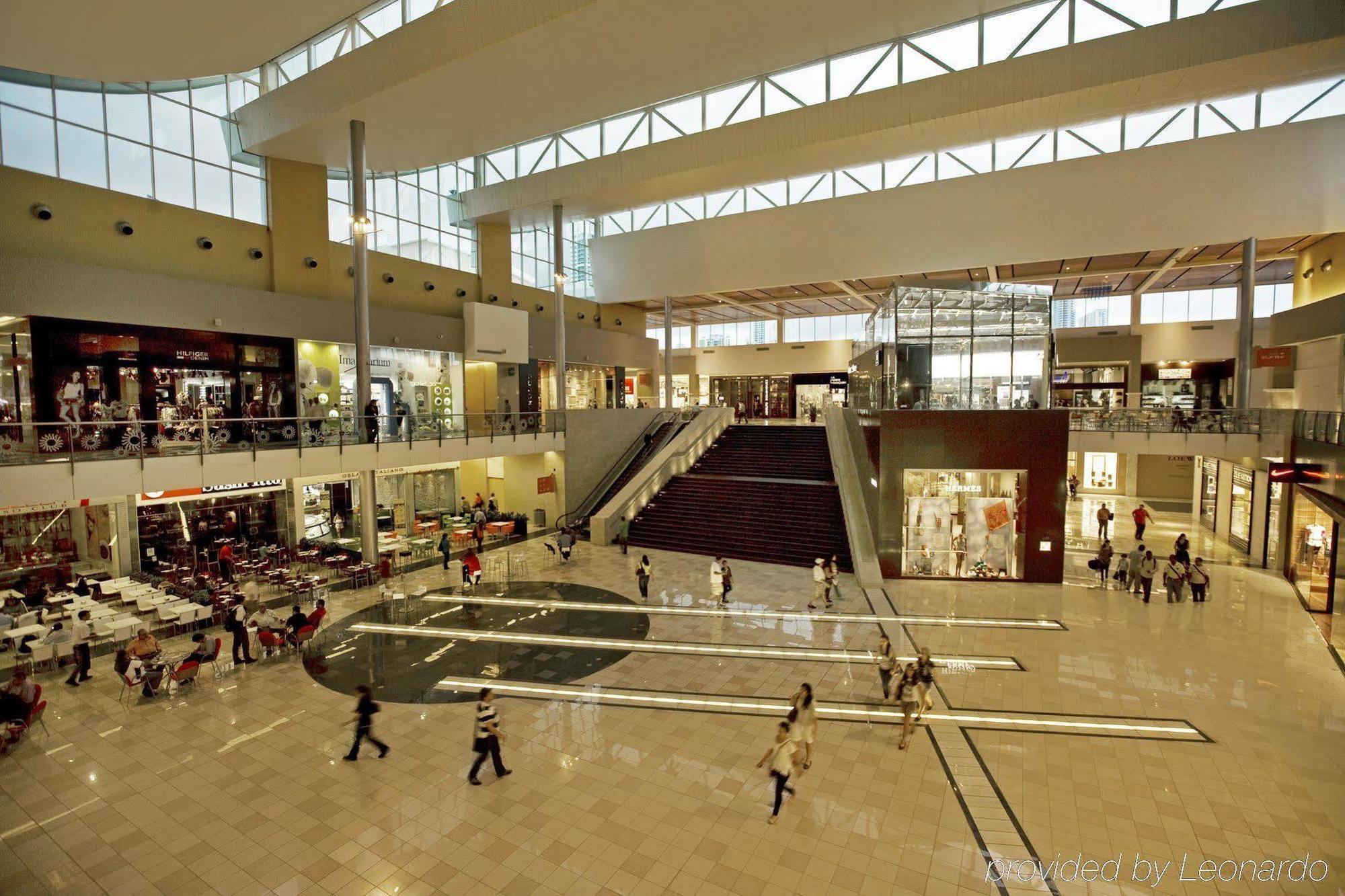 Courtyard By Marriott Multiplaza Mall Hotel 4*