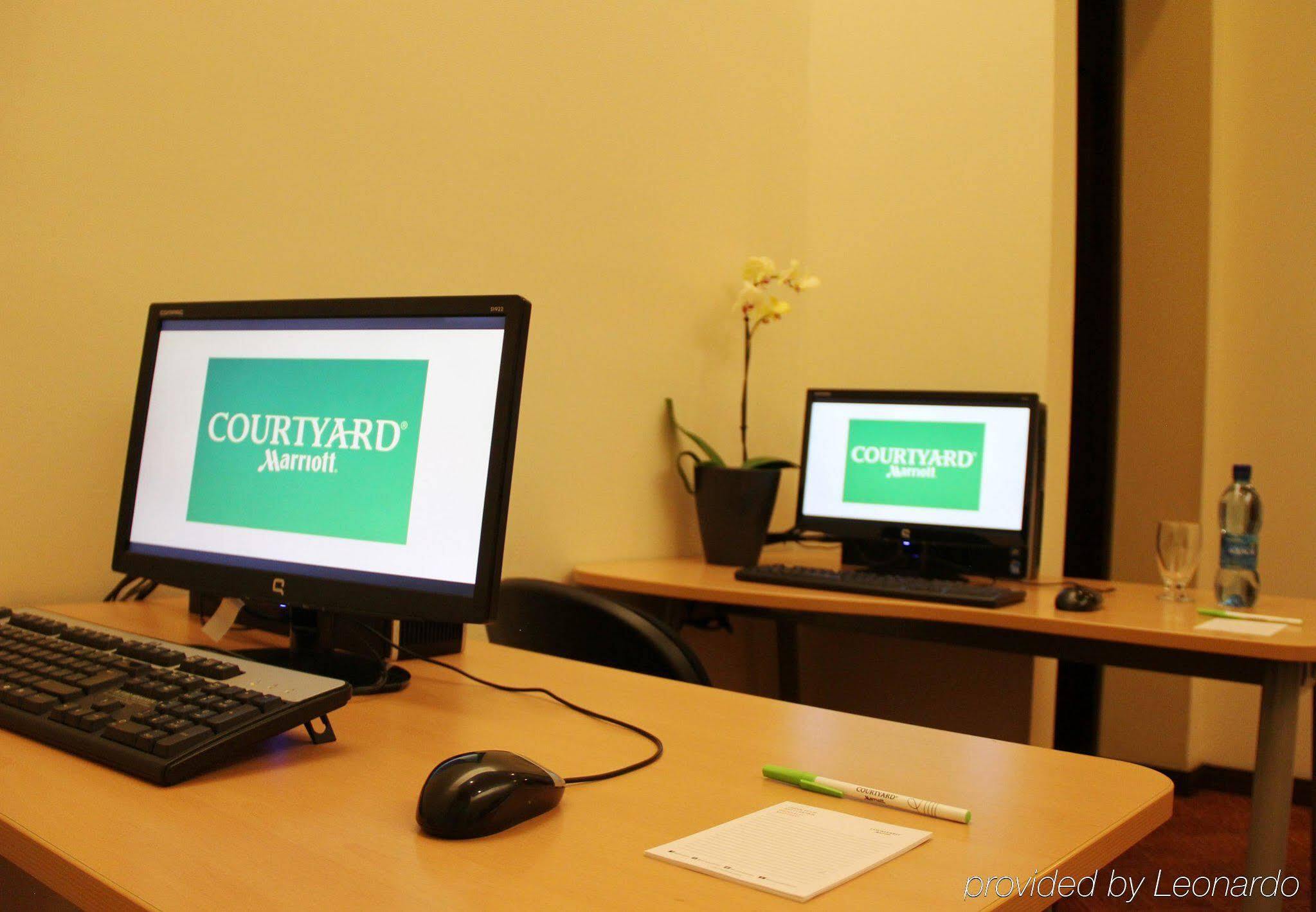 Courtyard By Marriott Multiplaza Mall 4*